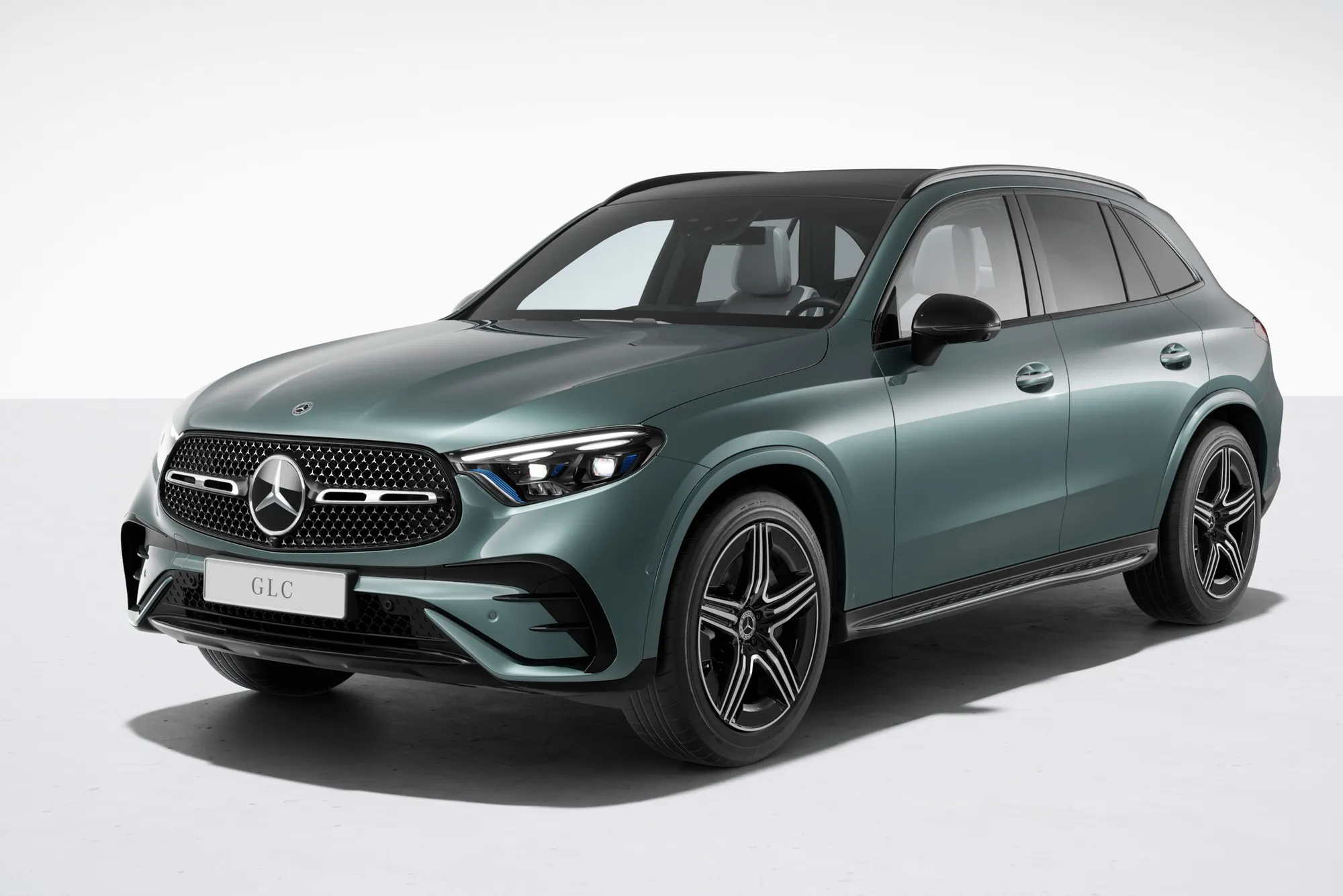 Mercedes розглядає перенесення виробництва деяких моделей до США через 25% тарифи Трампа